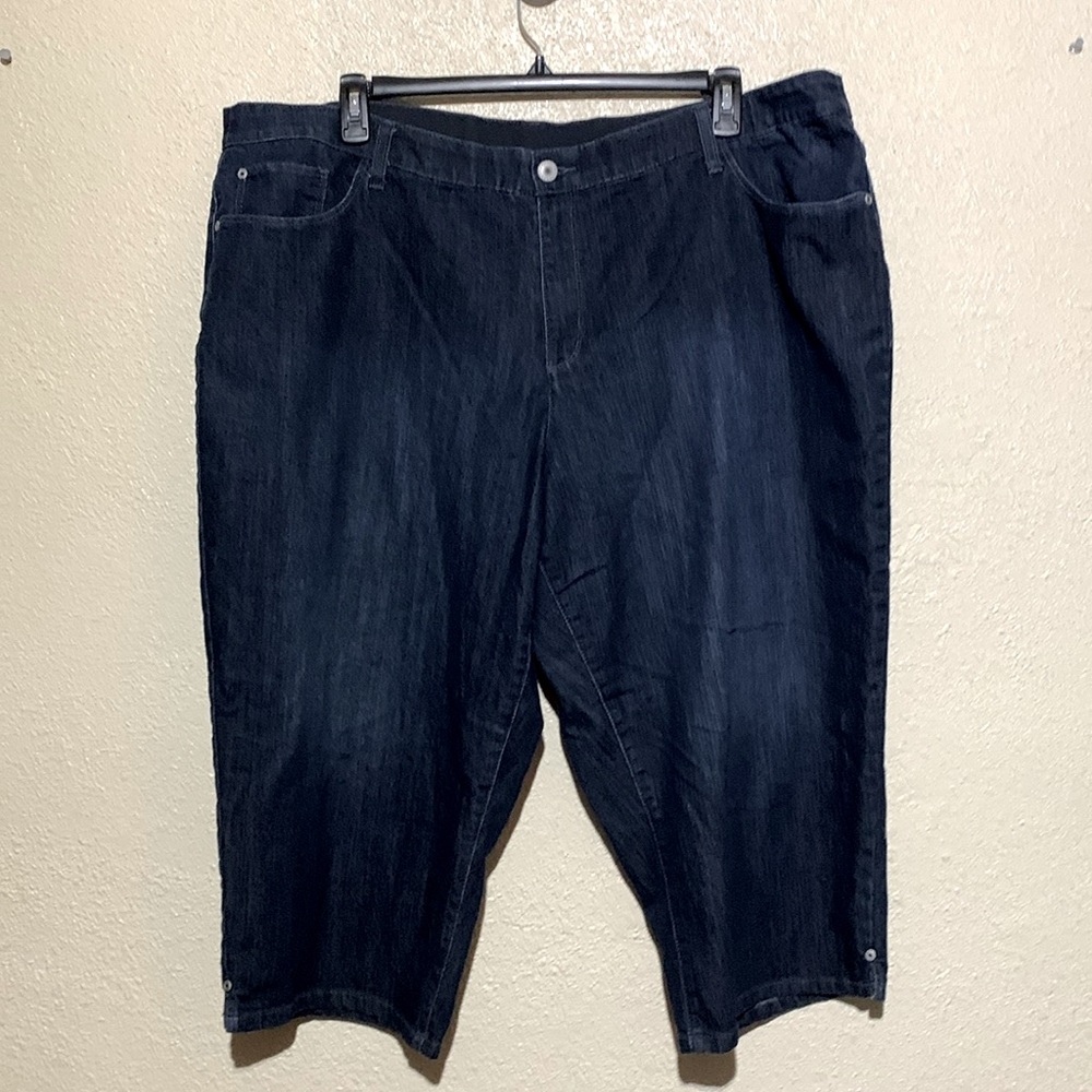 CJ Banks Jeans Bermuda Shorts 24W Blue Stretchy Embroidered Pockets Cotton Poly